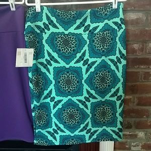 Lularoe skirt